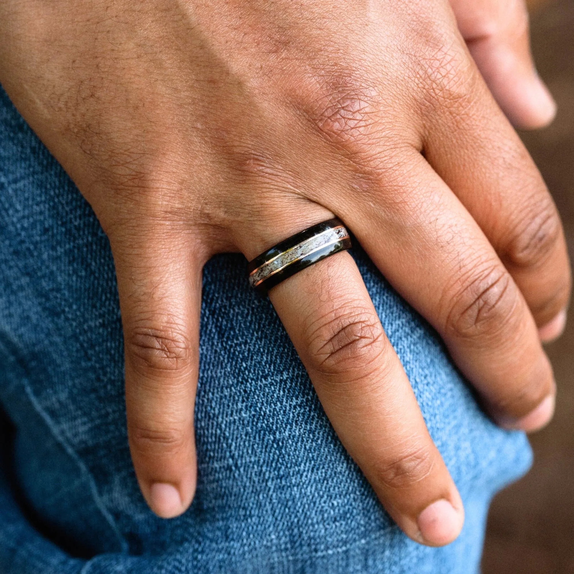 (In-Stock) The Frontiersman | Men's Whiskey Barrel & Elk Antler Wedding Band with Dual 14k White Gold Inlays - Size 7 | 9mm Wide